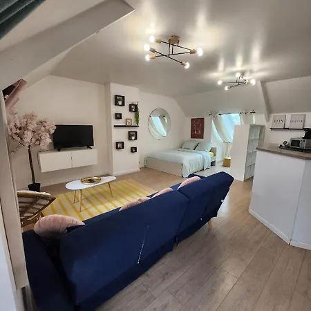 Le Neuilly Apartment